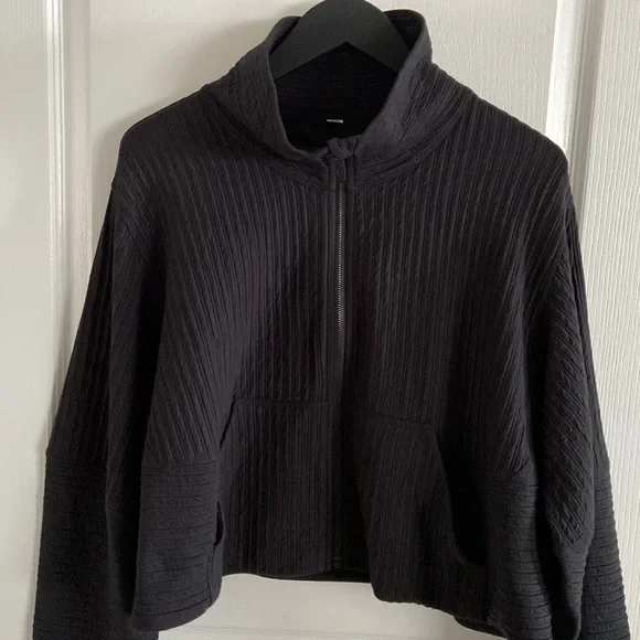Lululemon Textured Cropped Jacket - Picture 4 of 12